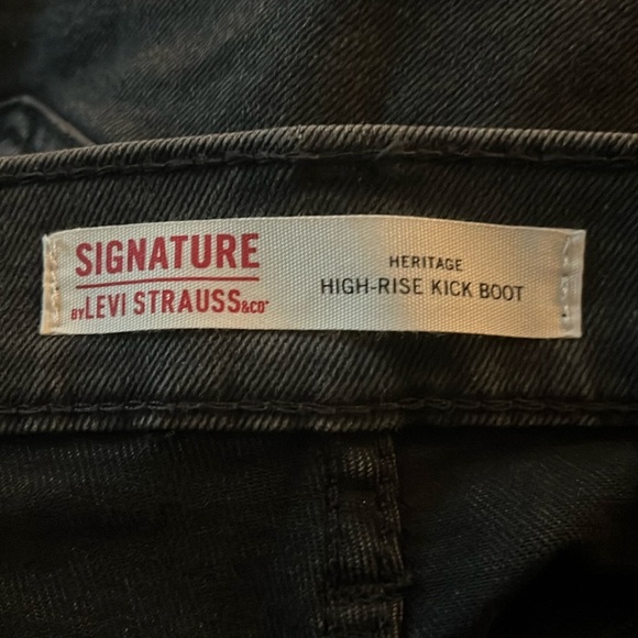 Signature by Levi’s Heritage High-Rise Kick Boot Black Jeans Size 12 - Picture 3 of 6